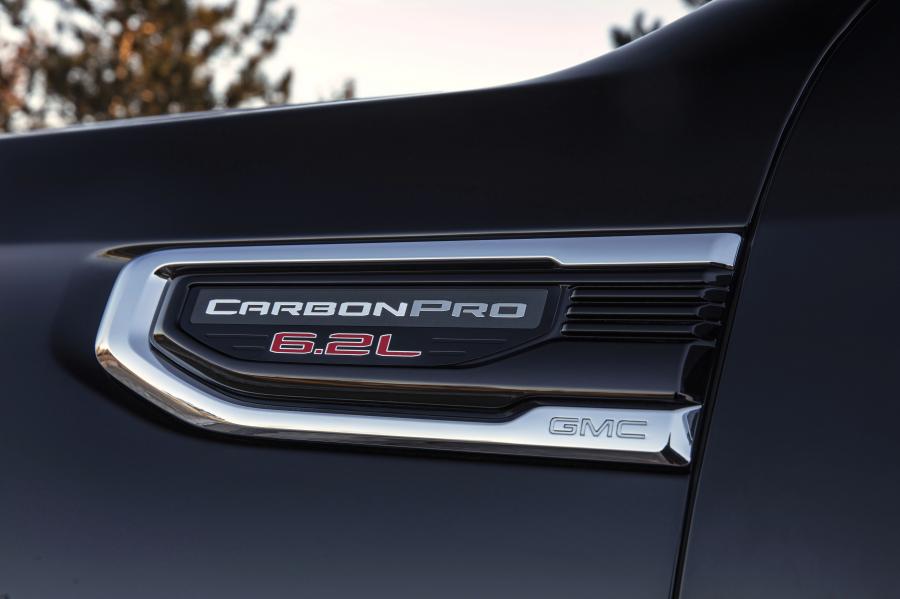 Детали экстерьера GMC Sierra Denali CarbonPro Edition Crew Cab 2019 года  (фото 16 из 25)